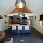 בית נופש Chateau De *