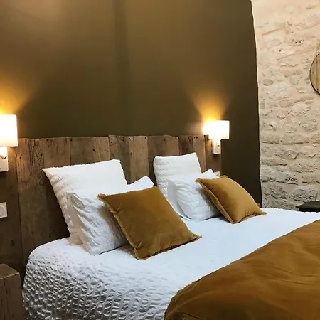 Chateau De *