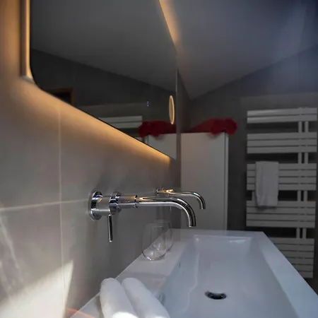 Hébergement de vacances Château De *