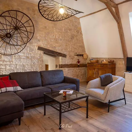 Hébergement de vacances Château De *